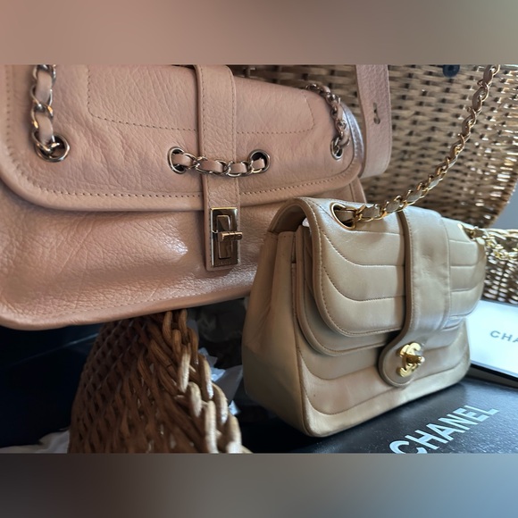 🥳TWO ICONIC CHANEL FLAP BAGS. One is blush. One beige. Great buy!!!! - Picture 2 of 8